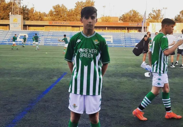 El ceutí Álvaro Castillo debuta con el infantil del Real Betis