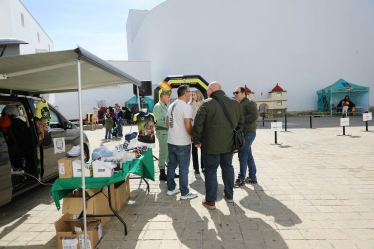 El ICD y la Consejería de Deportes, presentes en la Plaza de Nelson Mandela en la entrega de dorsales de la VIII Edición de la Cuna de la Legión