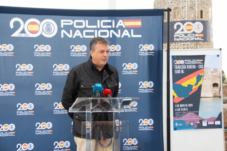 Presentada la ‘IV Edición de la Travesía a Nado Ribera-CAS’ en honor al Bicentenario de la Policía Nacional