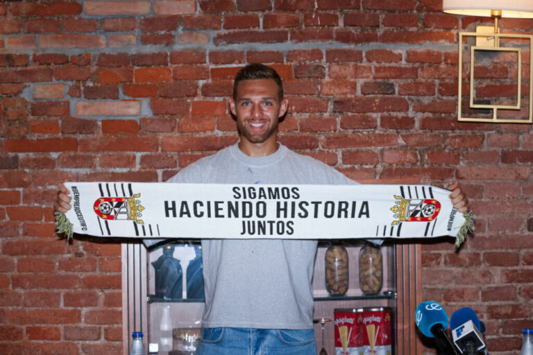 Presentación oficial de Diego González