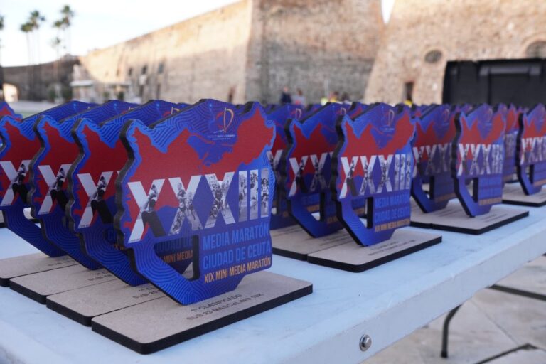 Ceuta vuelve a llenar sus calles de deporte en la XXXIII Media Maratón y la XIX Mini Media