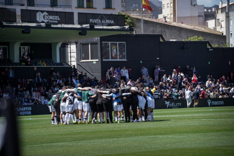 (2-1) El Ceuta doblega al Cádiz y acaricia la permanencia
