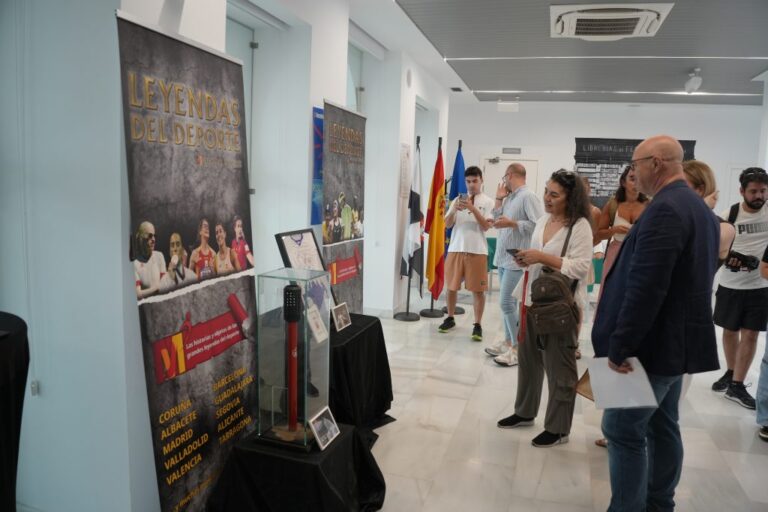 La exposición “Mujeres, Leyendas del Deporte” abre sus puertas en Ceuta para rendir homenaje a las grandes referentes del deporte femenino
